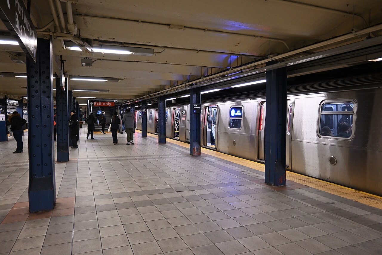 A downtown A train at the 42nd Street–Port Authority station