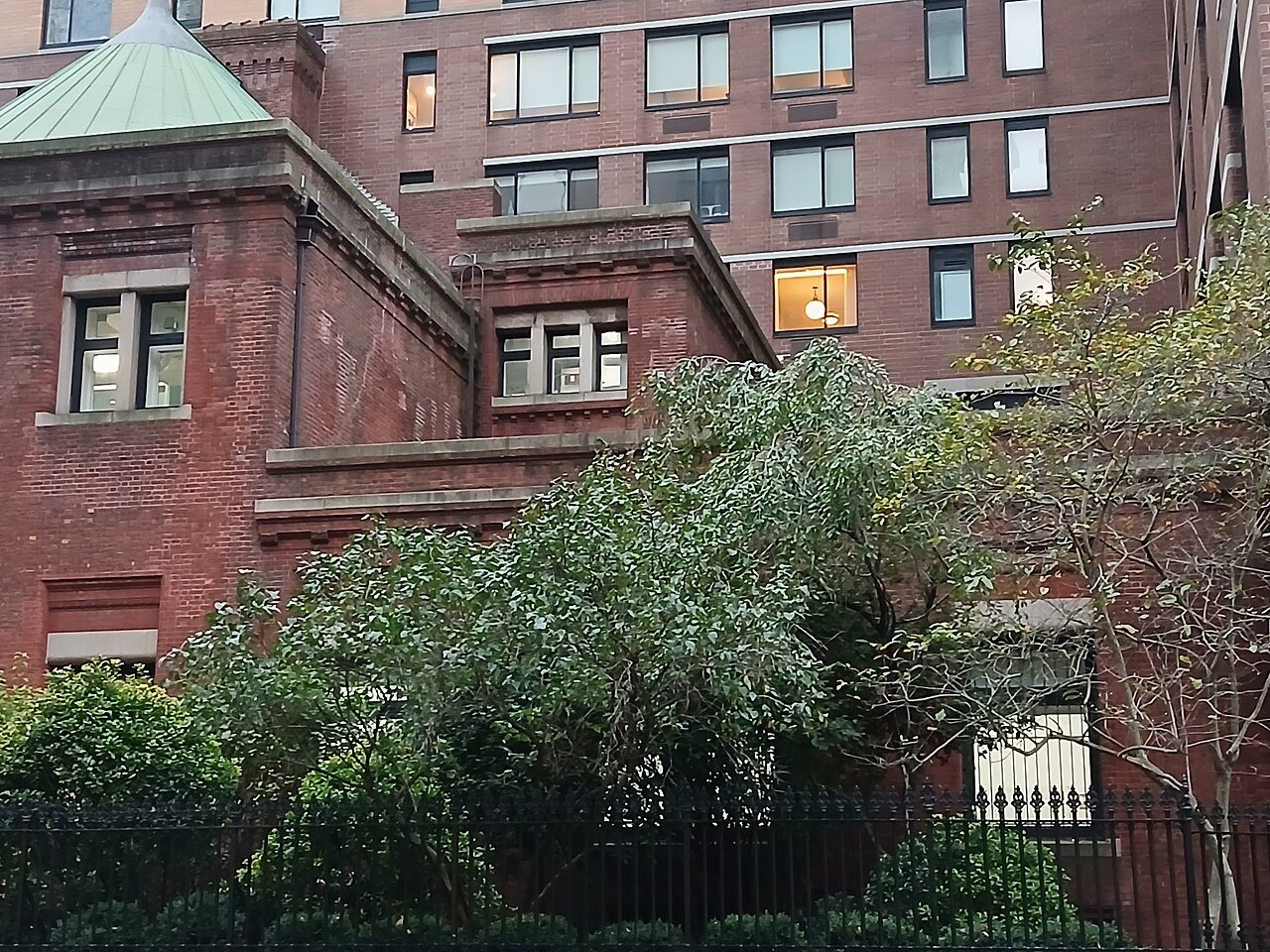 Brick buildings and a garden in Hell's Kitchen
