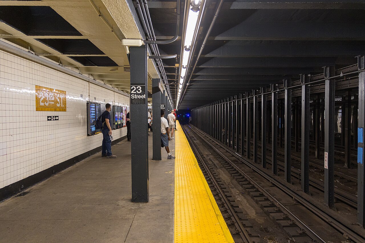 How does the New York subway work for visitors?