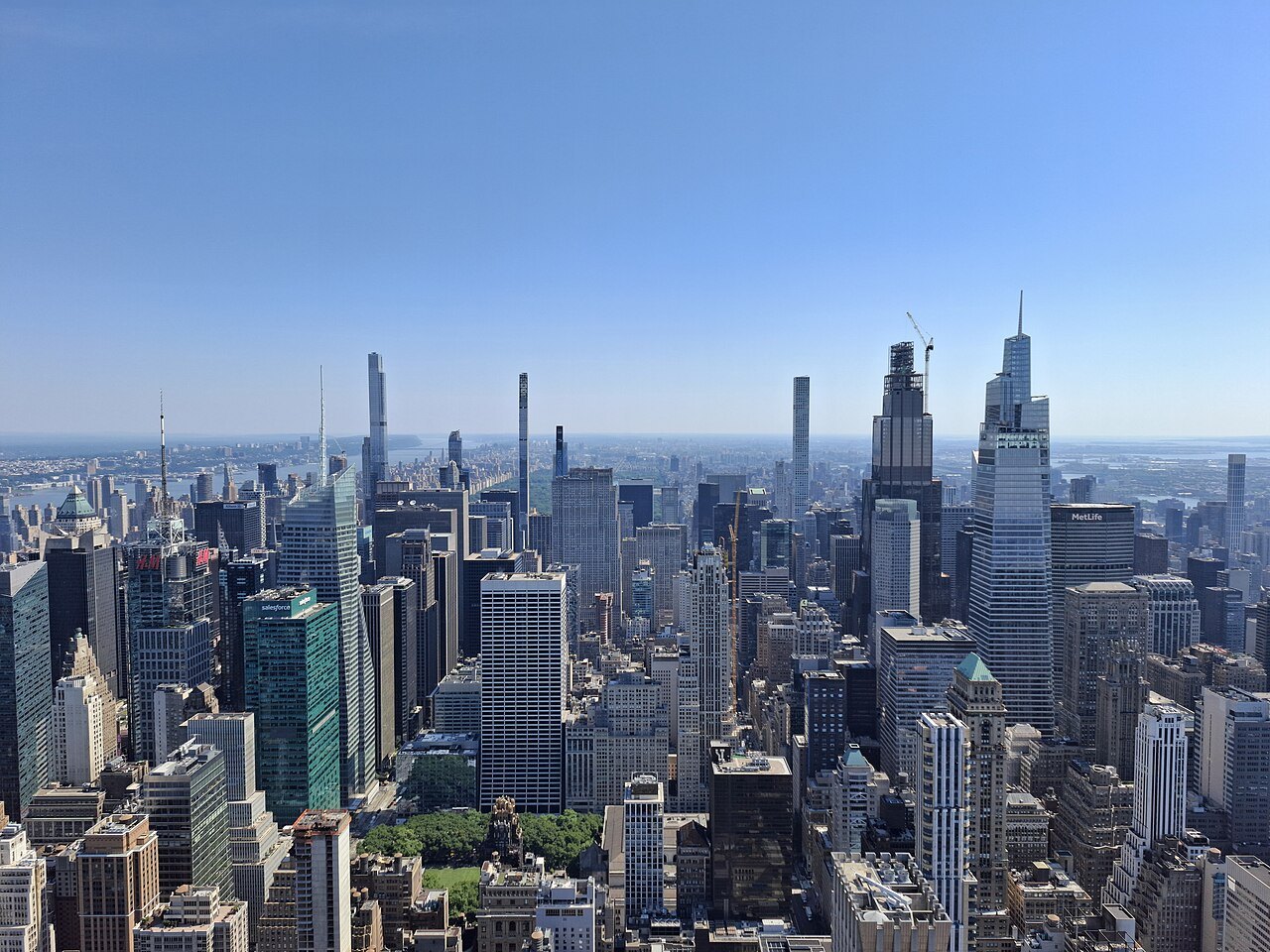 Midtown's towers and Central Park from the Empire State Building, looking north