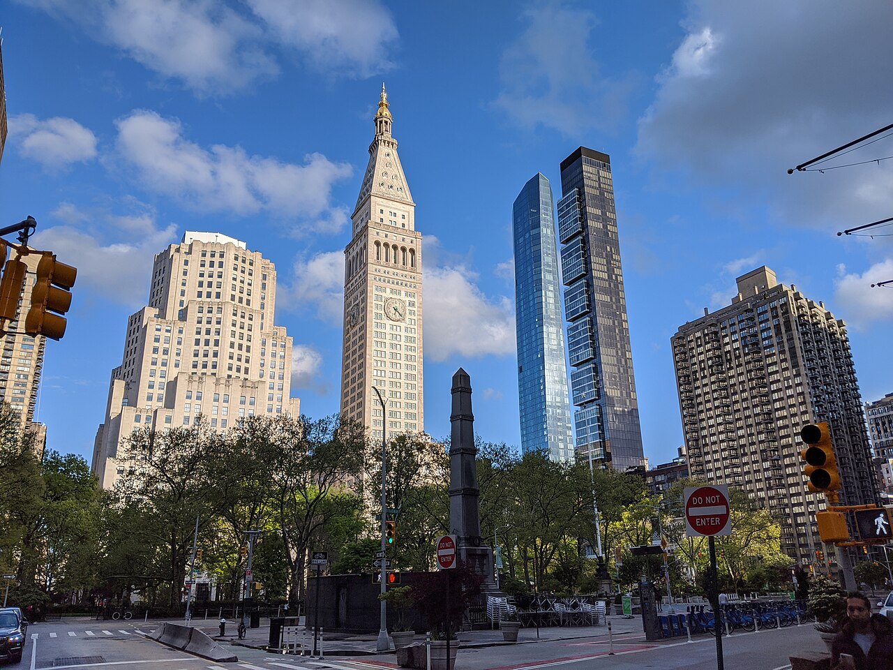 The Metropolitan Life Tower and the towers around Madison Square