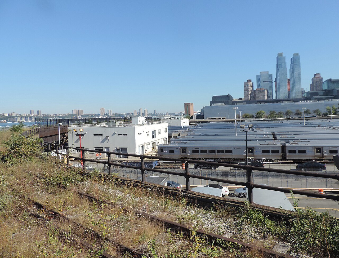 Old tracks of the High Line and the rail yards of Hudson Yards