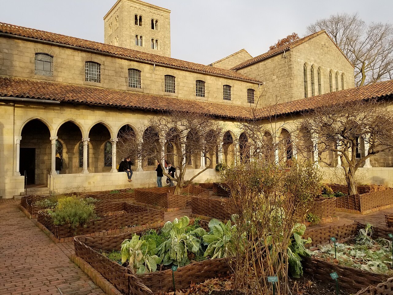 The arcades and garden beds of the Bonnefont Cloister